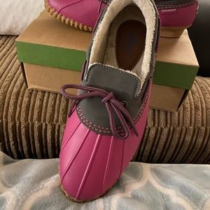 JBU duck shoes NIB